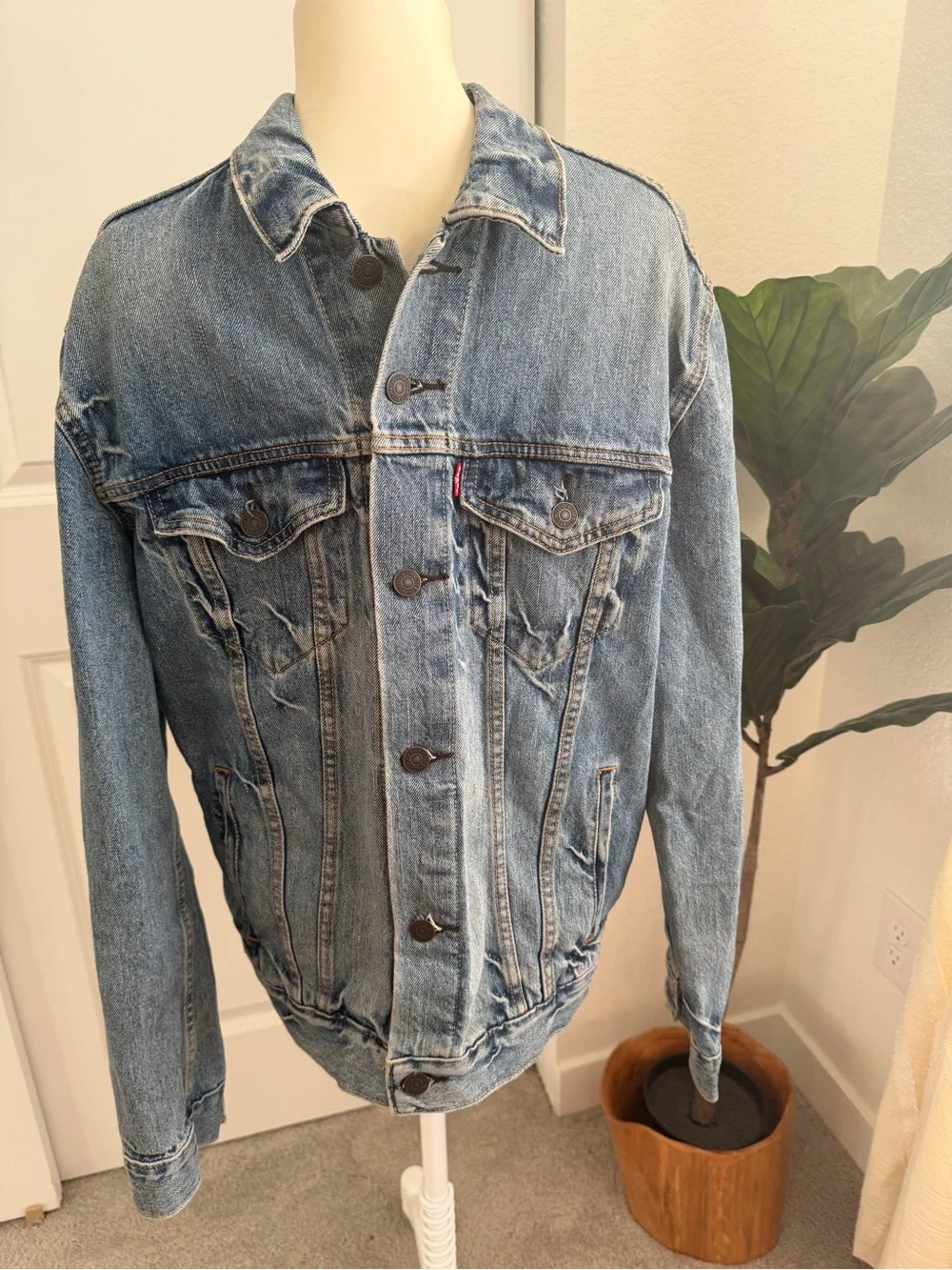 Levi’s Trucker Jean Jacket 72334 Men’s Medium Blue Denim 100% Cotton